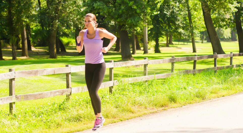 É melhor recuperar rapidamente ou lentamente após o exercício?