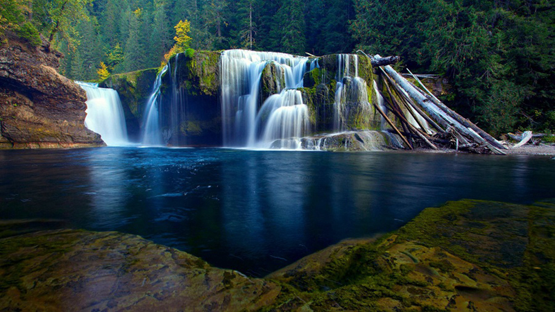 唯美自然瀑布高清风景图片