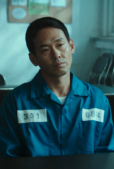 韩国电影《谤法:在此矣》剧照图片