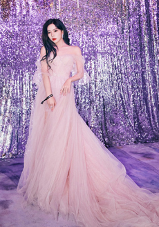 张紫宁粉色纱裙仙美写真图片