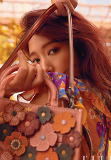 韩国女星朴信惠甜酷时髦写真图片