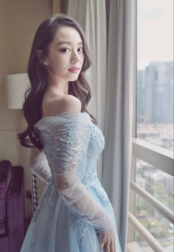 吉娜淡蓝色仙女裙性感优雅写真图片