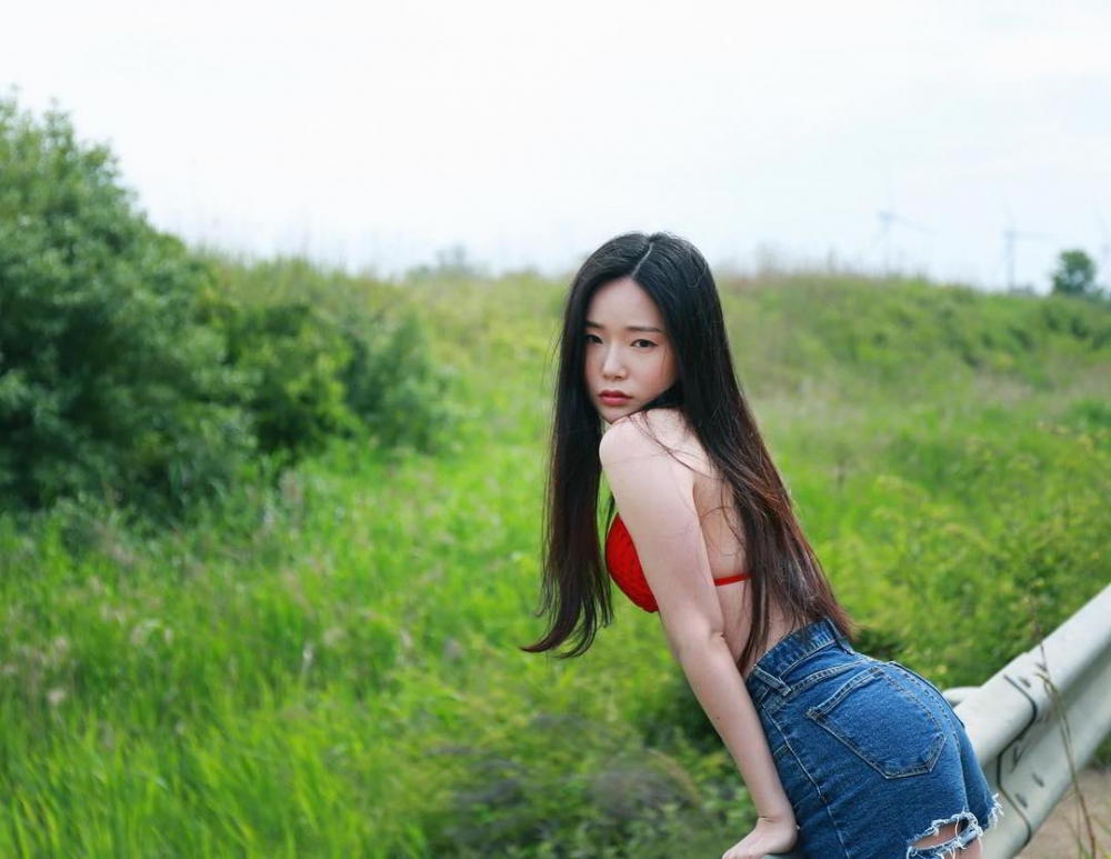日韩美女夏日清凉写真高清人体艺术摄影