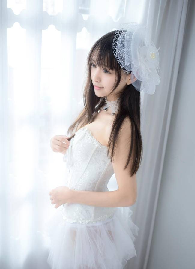 白皙丽人美女yurisa顶级女人气质cosplay新娘美图