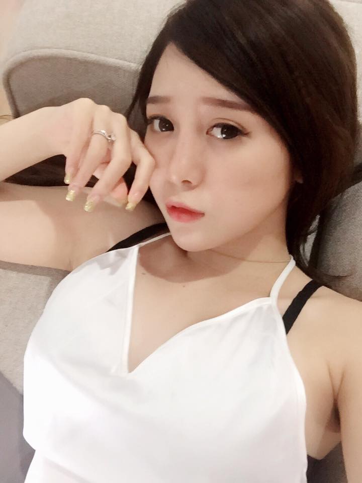 网约18岁越南小美女Kim Khanh性感丰胸比基尼诱惑图